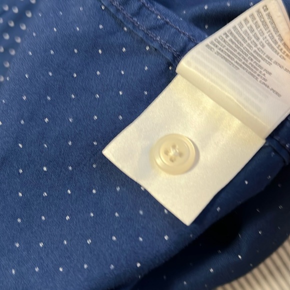 American Eagle Everyday Oxford Button-Up Shirt - Picture 6 of 6